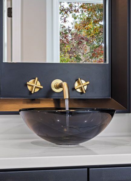 Trendy armatury łazienkowej 2026: quiet luxury, podtynkowa, ceny